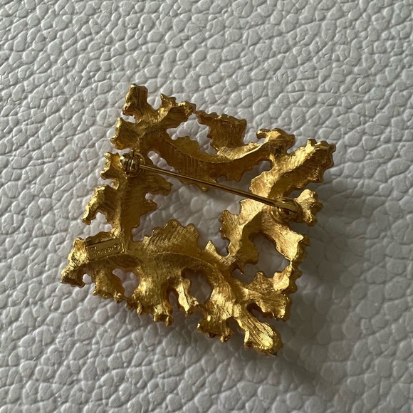 Crown Trifari, 60s vintage gold plated square oak leaves brooch - Picture 3 of 5